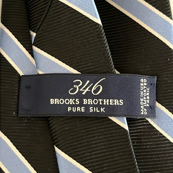 Brooks Brothers Pure Silk Tie - Picture 3 of 4